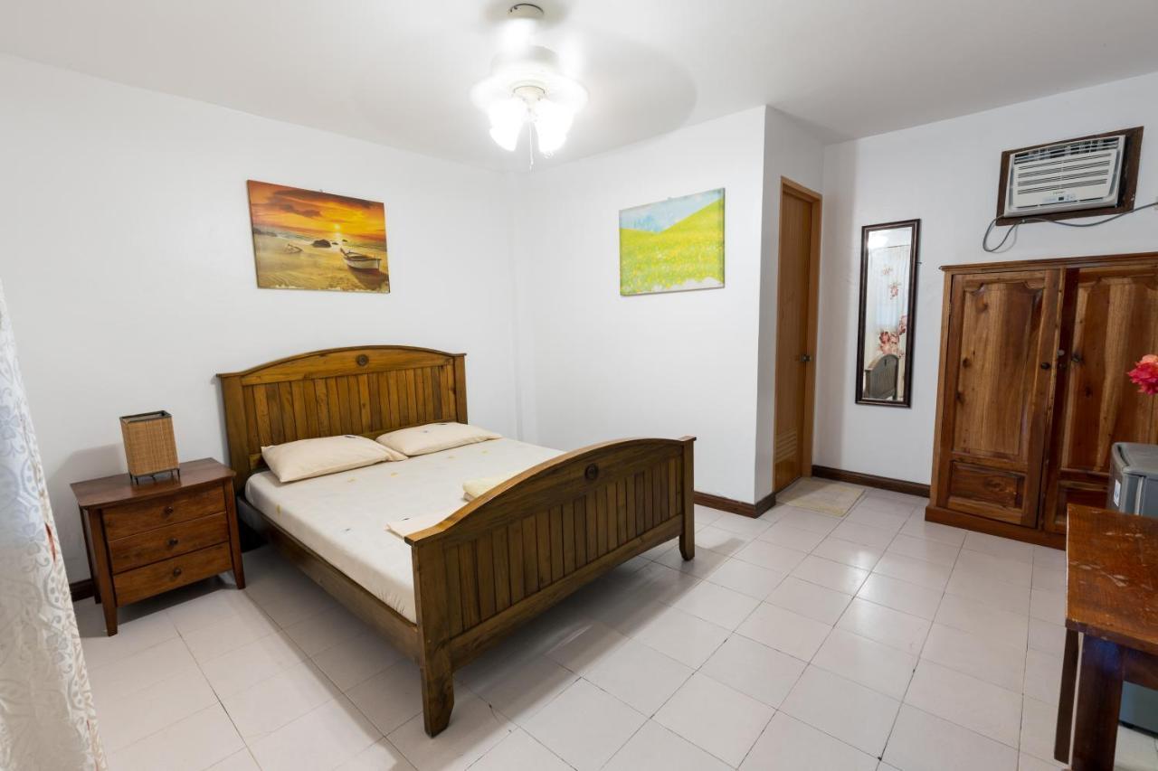 Marina Village Moalboal Extérieur photo
