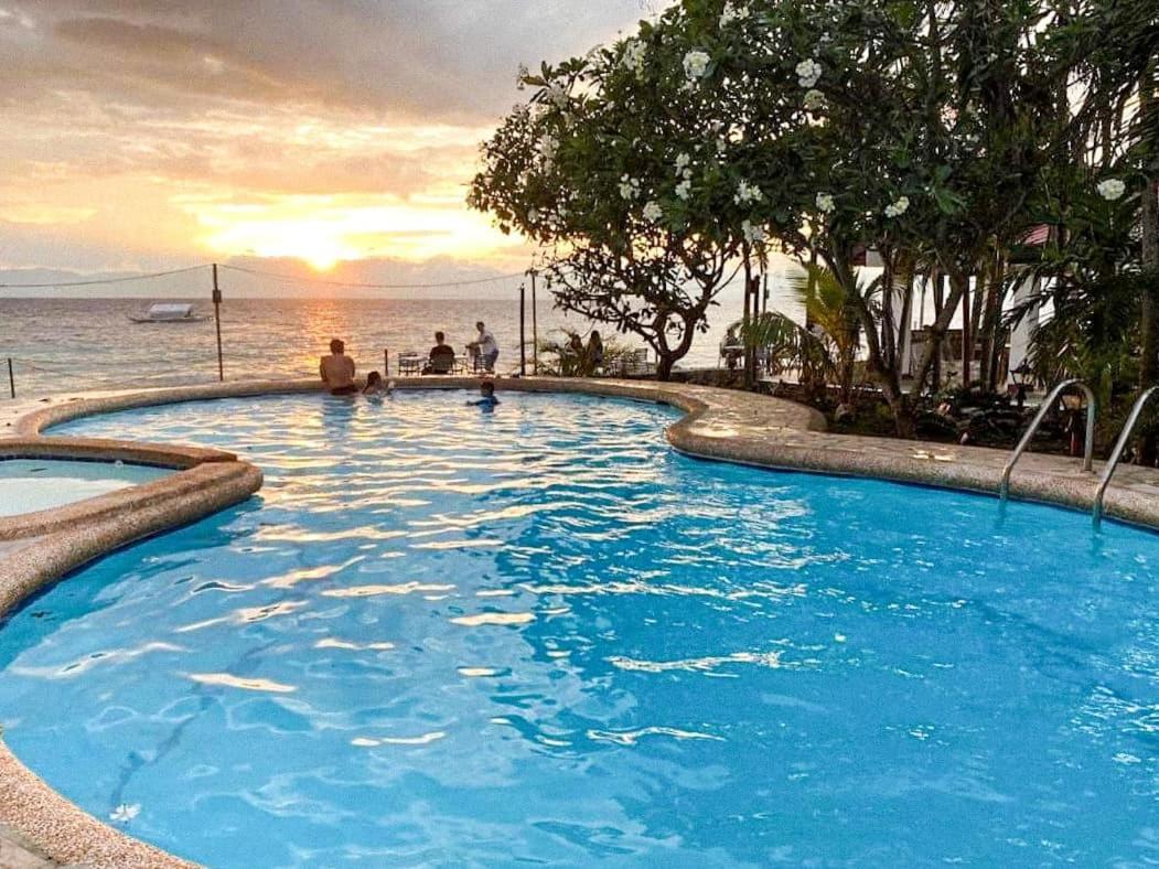 Marina Village Moalboal Extérieur photo