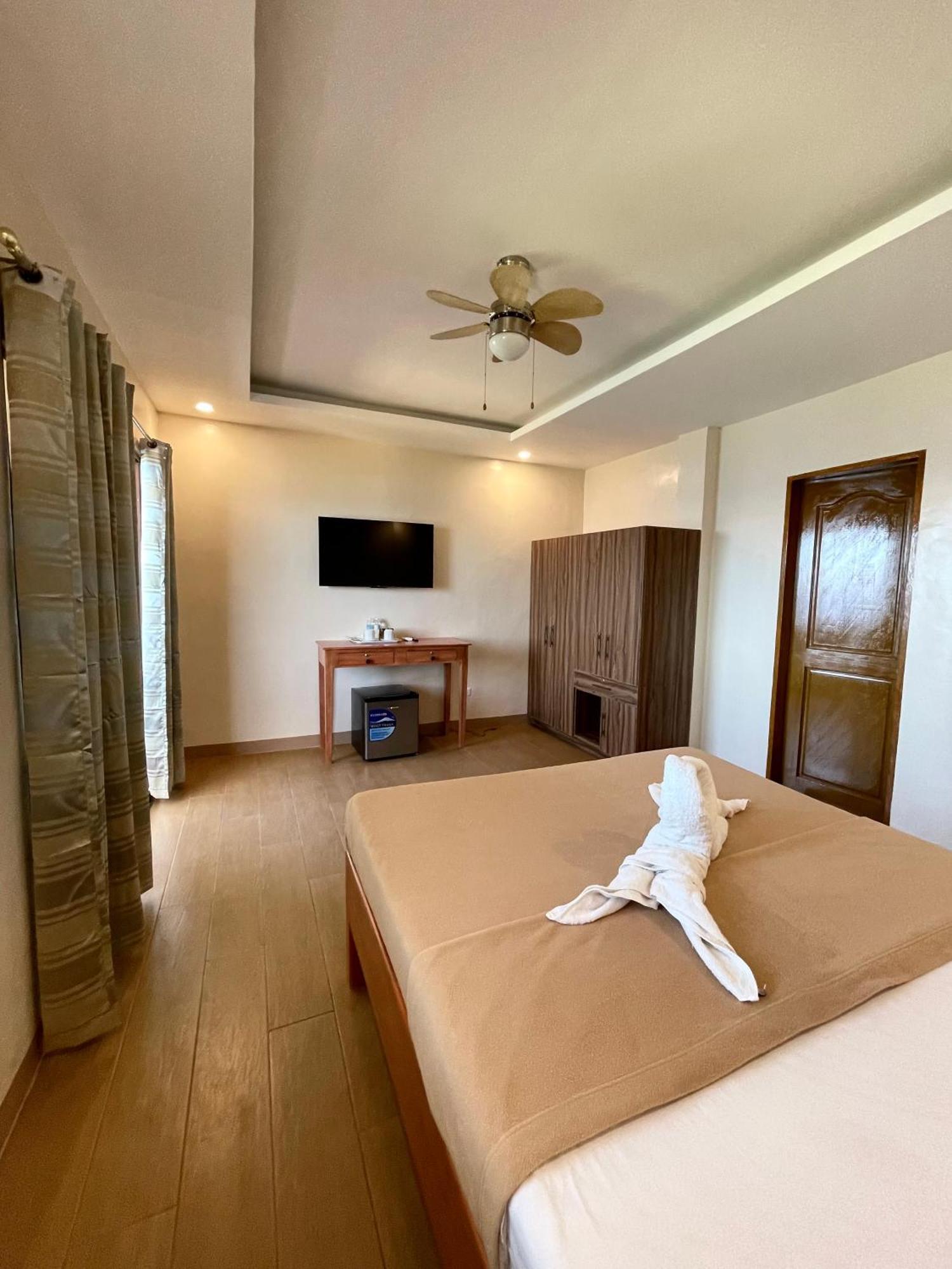 Marina Village Moalboal Extérieur photo