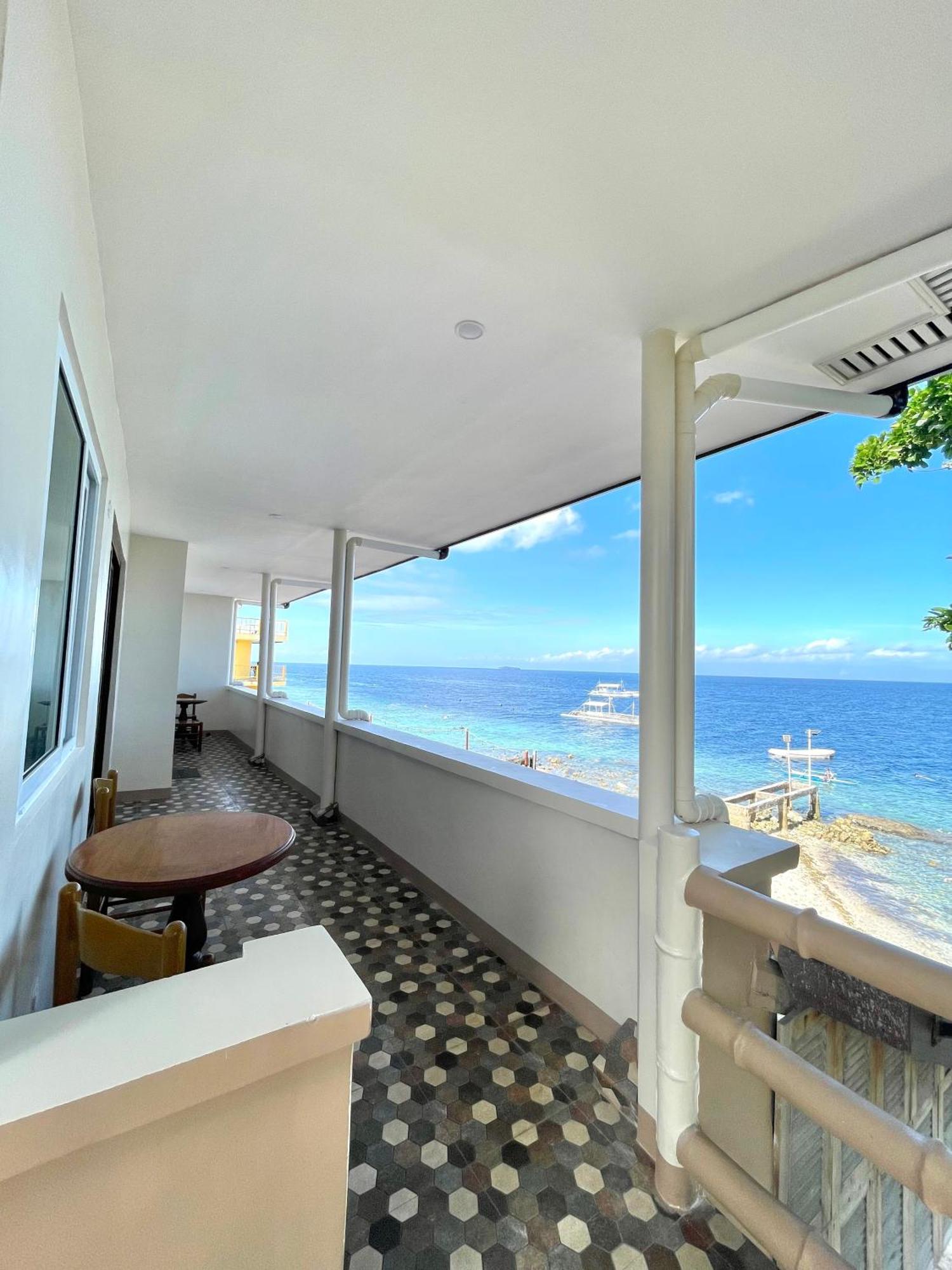 Marina Village Moalboal Extérieur photo