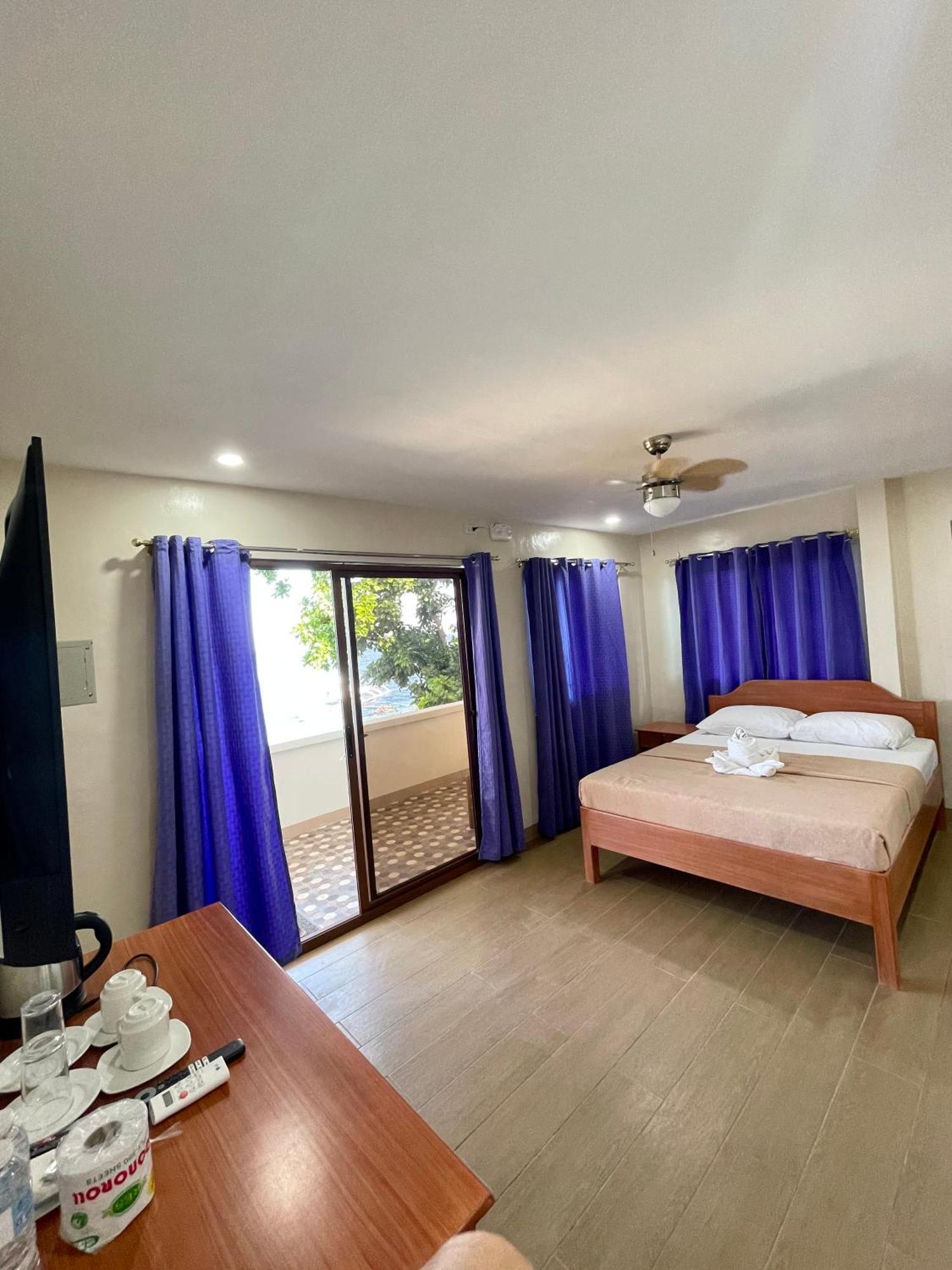 Marina Village Moalboal Extérieur photo