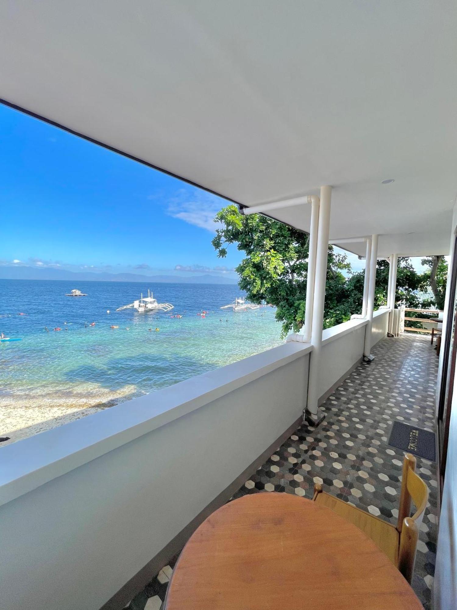 Marina Village Moalboal Extérieur photo