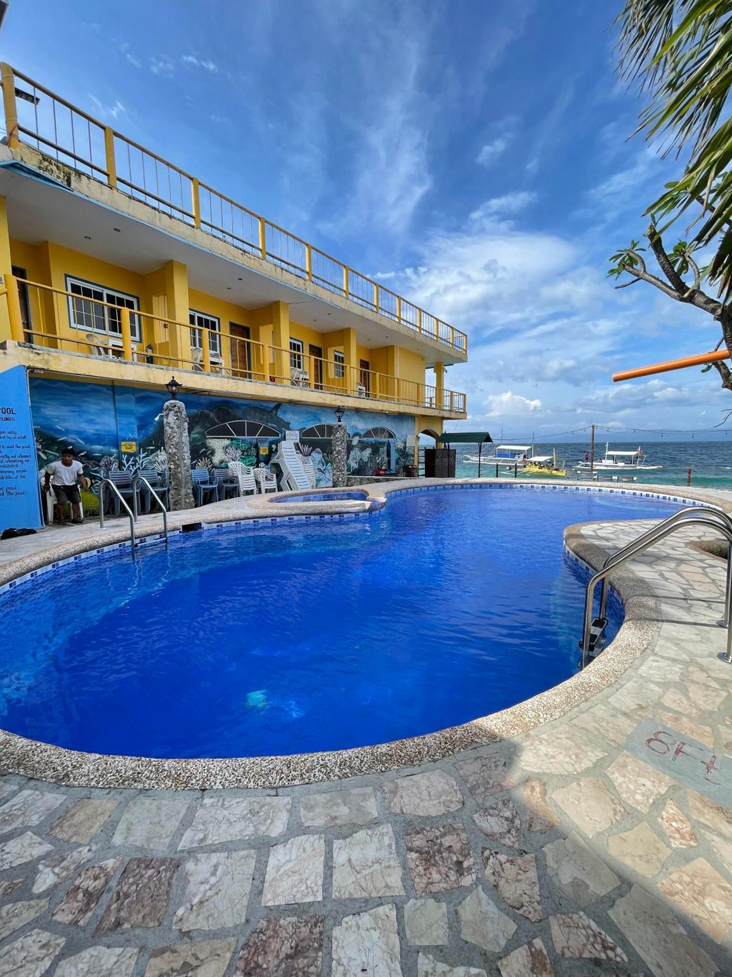 Marina Village Moalboal Extérieur photo