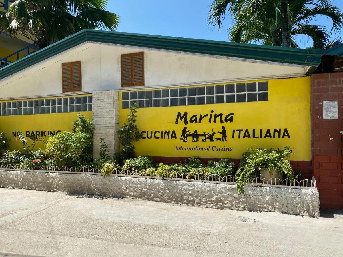 Marina Village Moalboal Extérieur photo